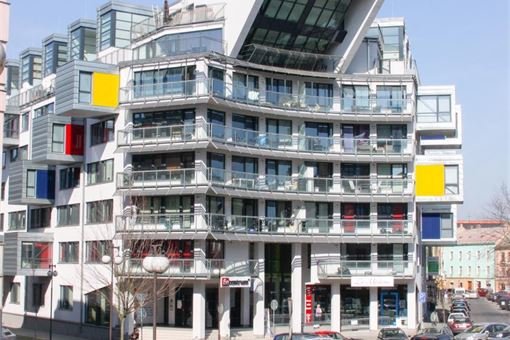 0182b5af399c7ba0ce9fbe847cae67c1509f1c94e4